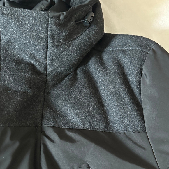 Men's Express Black Charcoal Grey Down Puffer Jacket with Hood Size L - Picture 11 of 16